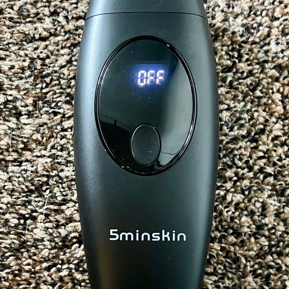5minskin At-Home Hair Laser Removal Handset 2.0 IPL Facial Hair Removal Device - Picture 7 of 8